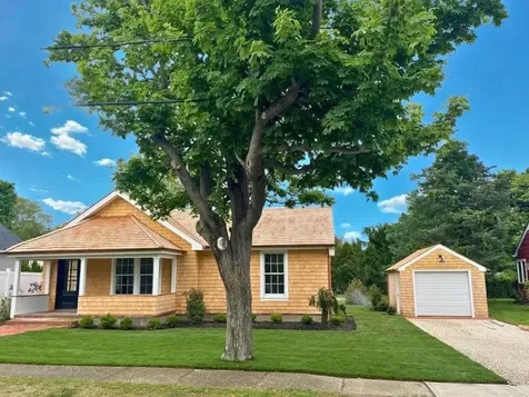 9 Circuit Road Bellport Village NY 11713