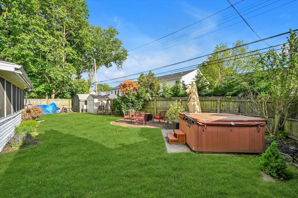 12 Spoke Lane Levittown NY 11756