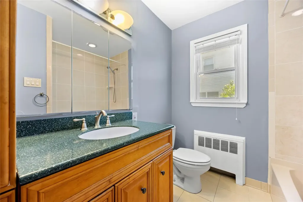 267 10th Street Bethpage NY 11714