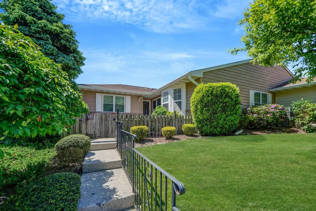 192 Theodore Drive Coram NY 11727
