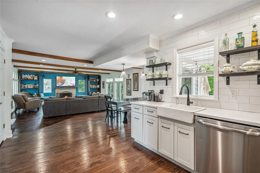 110 Cayuga Place Jericho NY 11753