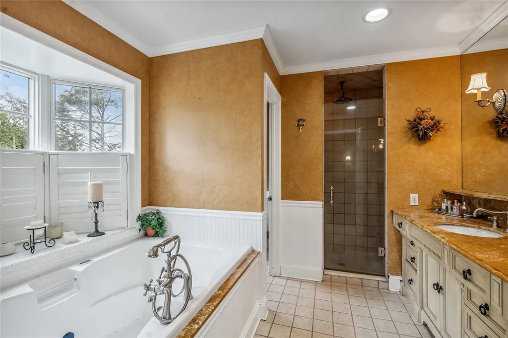 110 Cayuga Place Jericho NY 11753