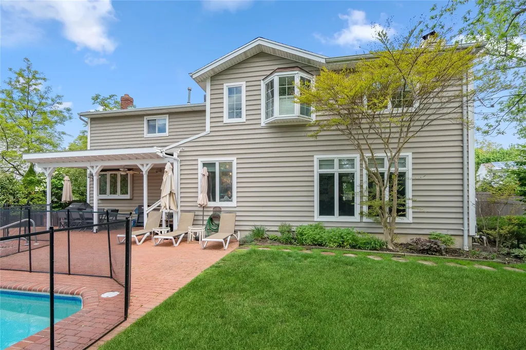 110 Cayuga Place Jericho NY 11753