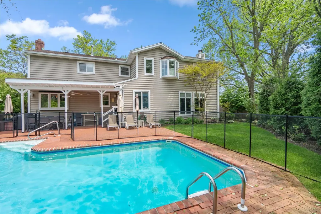 110 Cayuga Place Jericho NY 11753