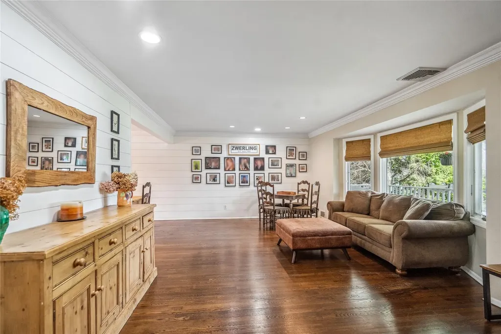 110 Cayuga Place Jericho NY 11753