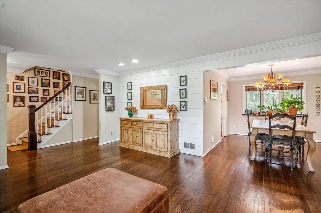 110 Cayuga Place Jericho NY 11753