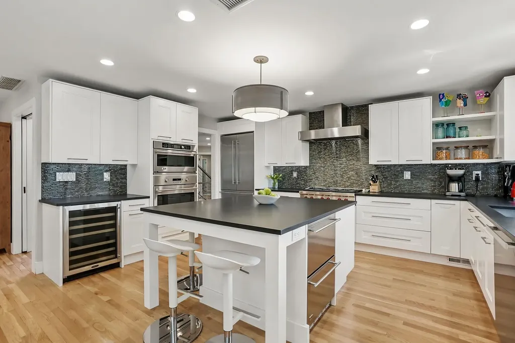 2 Lundy Lane Larchmont NY 10538