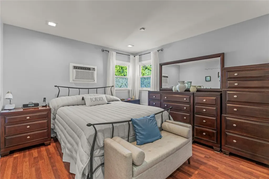 64 Chester Road Lynbrook NY 11563
