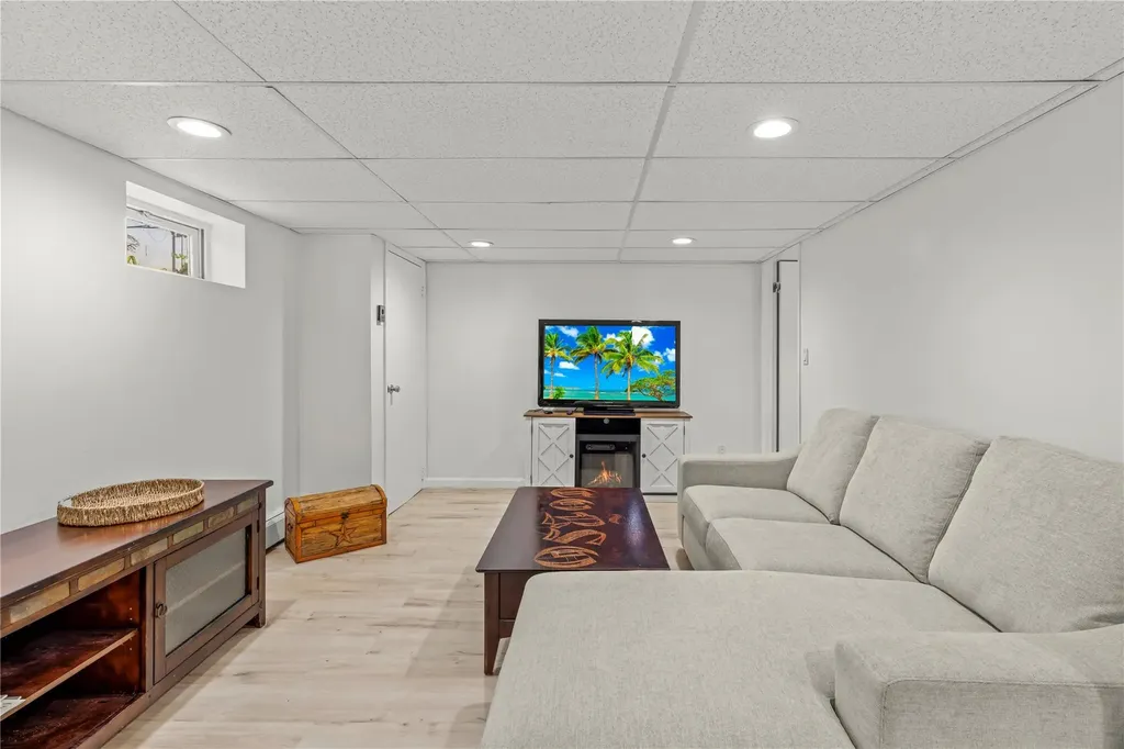 64 Chester Road Lynbrook NY 11563