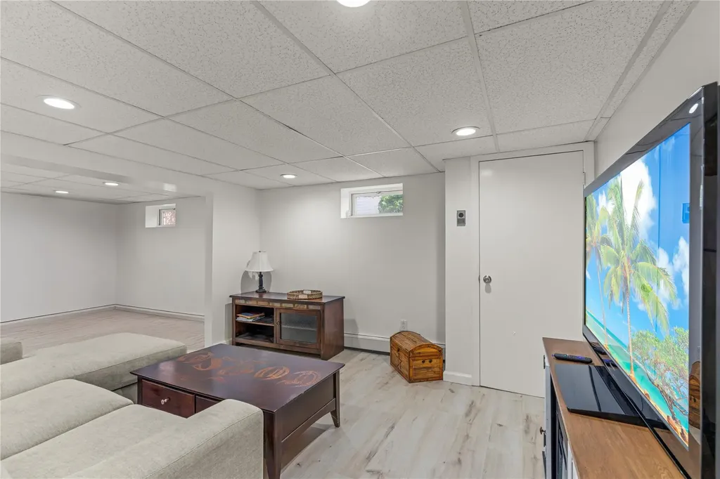 64 Chester Road Lynbrook NY 11563