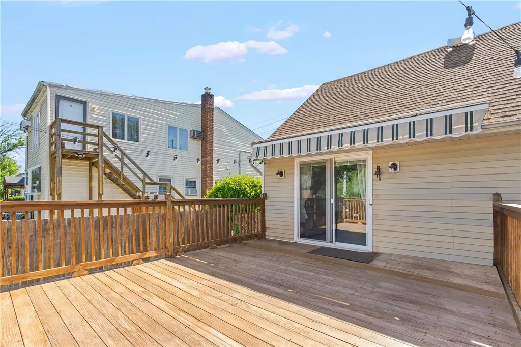 64 Chester Road Lynbrook NY 11563