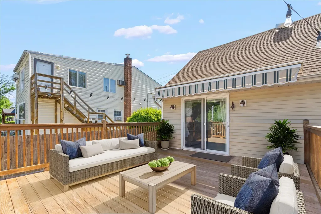 64 Chester Road Lynbrook NY 11563