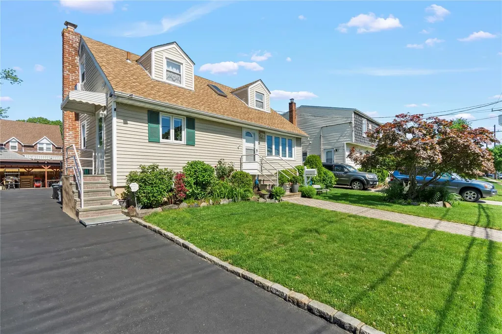 64 Chester Road Lynbrook NY 11563