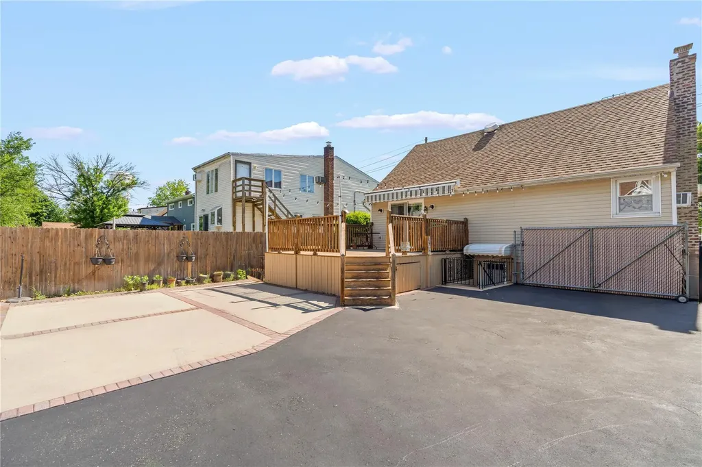 64 Chester Road Lynbrook NY 11563