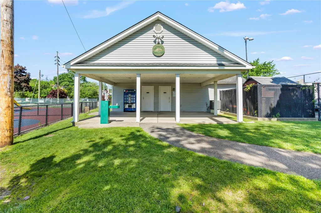 64 Chester Road Lynbrook NY 11563