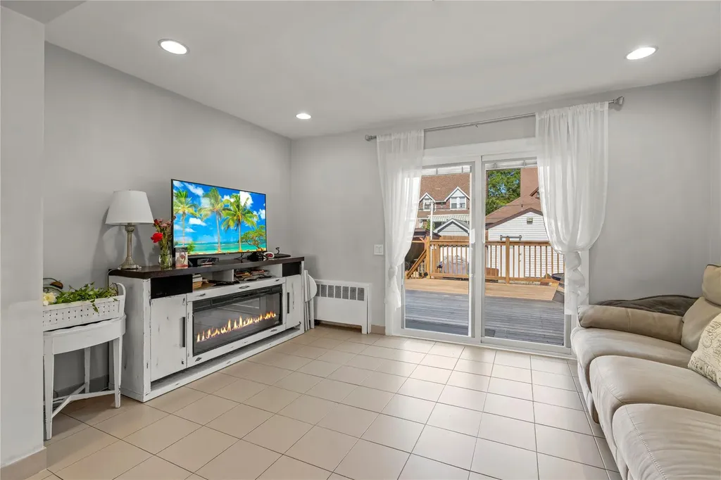 64 Chester Road Lynbrook NY 11563