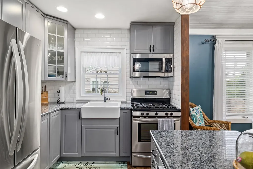 68 Ridgewood Avenue Selden NY 11784