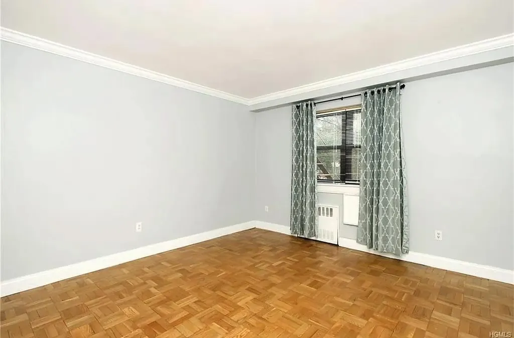 1122 Yonkers Yonkers NY 10704