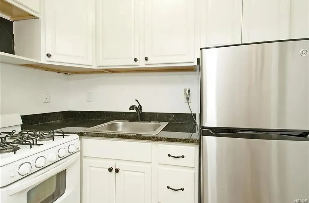 1122 Yonkers Yonkers NY 10704