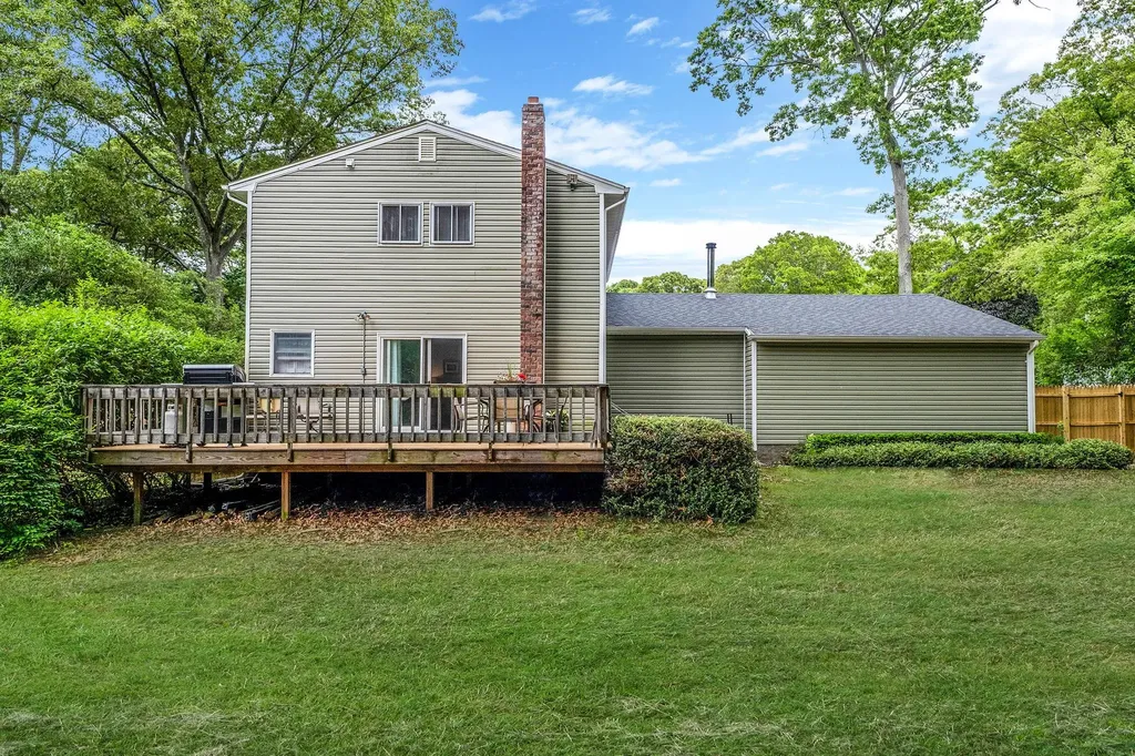 6 Washington Avenue Miller Place NY 11764