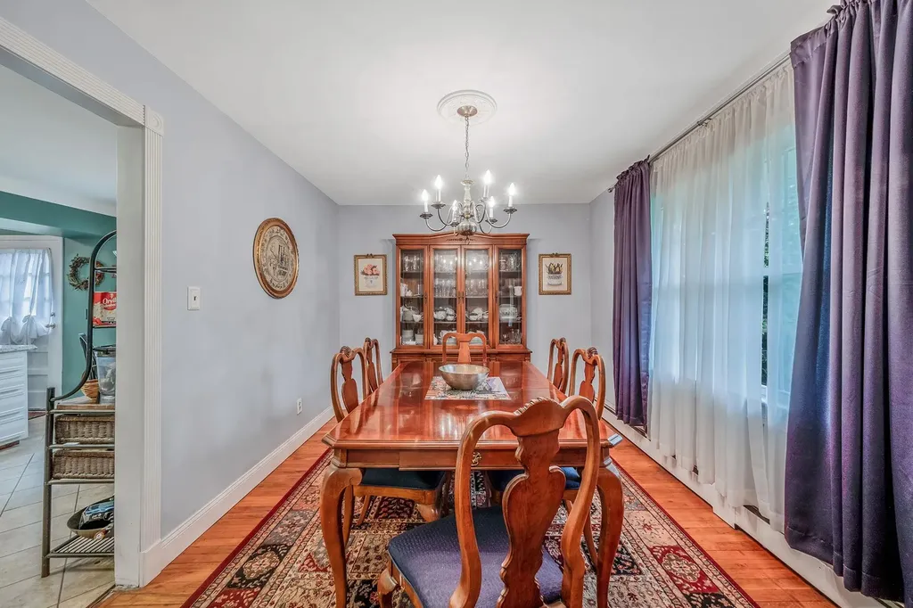 6 Washington Avenue Miller Place NY 11764