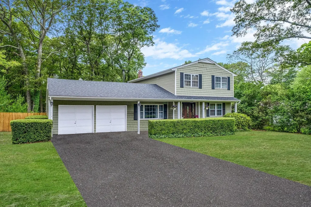 6 Washington Avenue Miller Place NY 11764