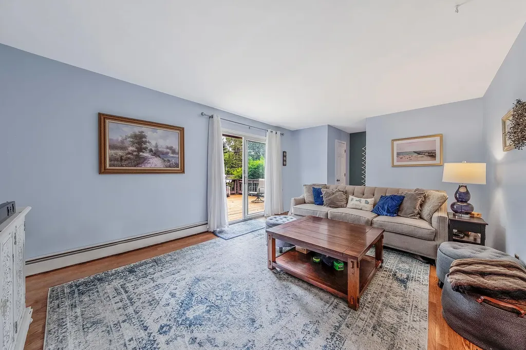 6 Washington Avenue Miller Place NY 11764