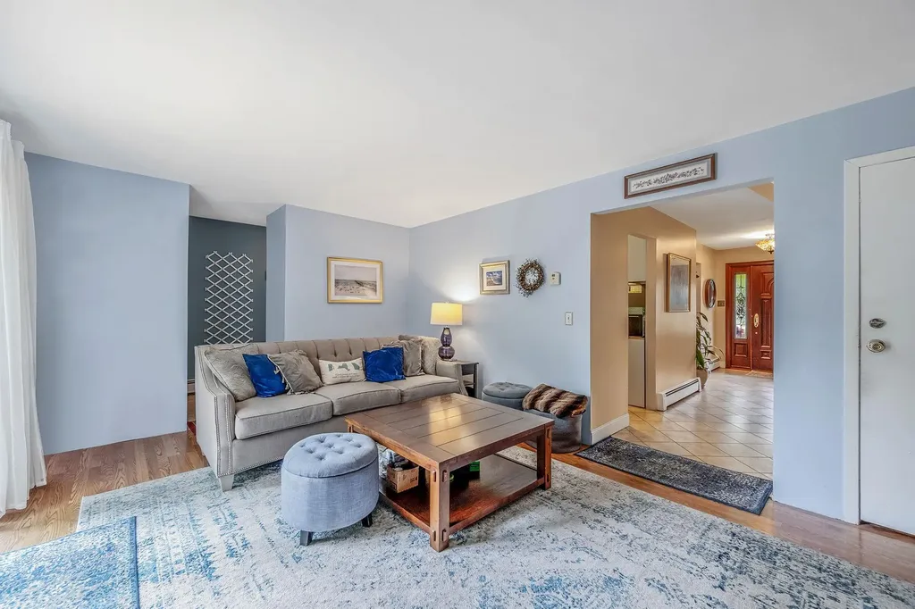 6 Washington Avenue Miller Place NY 11764