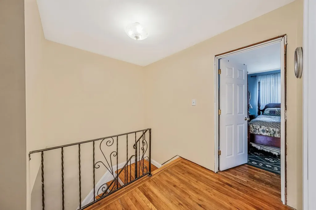 6 Washington Avenue Miller Place NY 11764