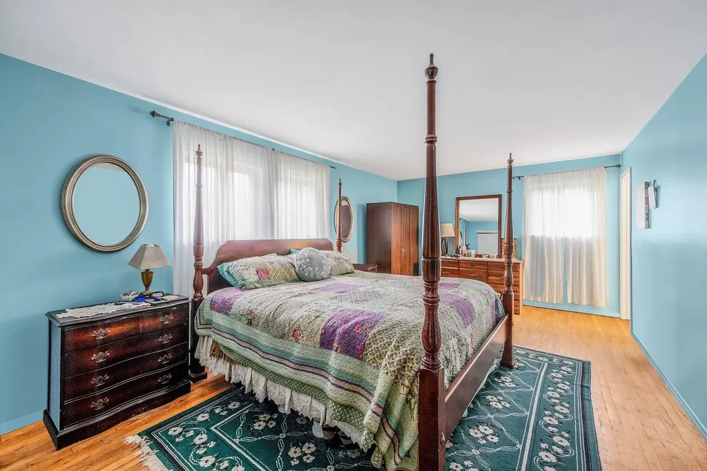 6 Washington Avenue Miller Place NY 11764