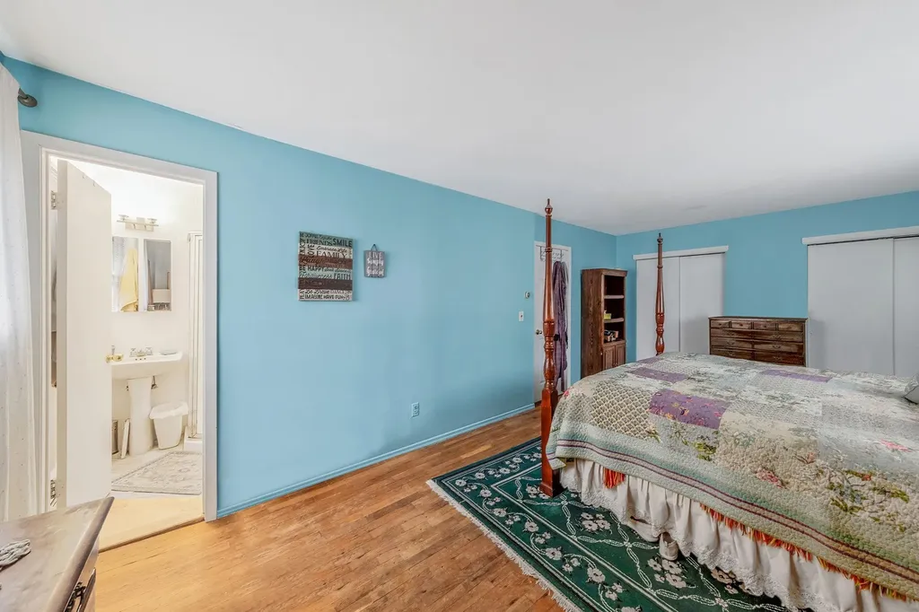 6 Washington Avenue Miller Place NY 11764