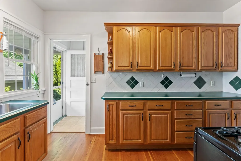27 Luzern Road Dobbs Ferry NY 10522