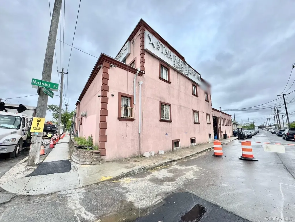 81 Sheridan Boulevard Inwood NY 11691