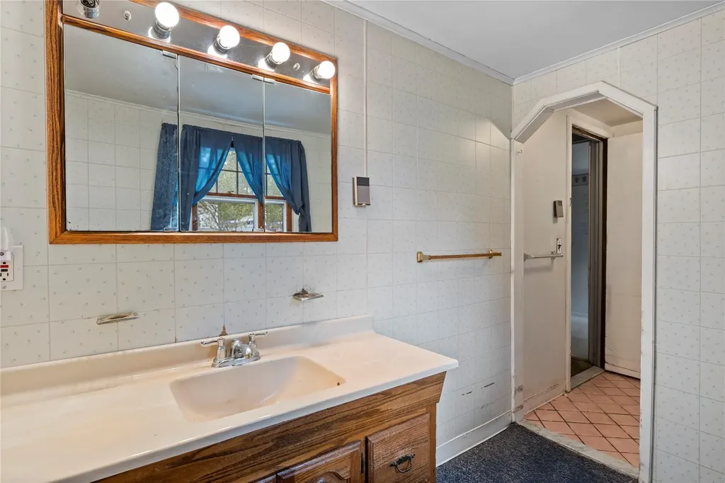 82 Seaside Avenue Patchogue NY 11772