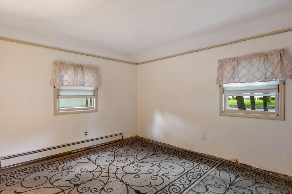 82 Seaside Avenue Patchogue NY 11772