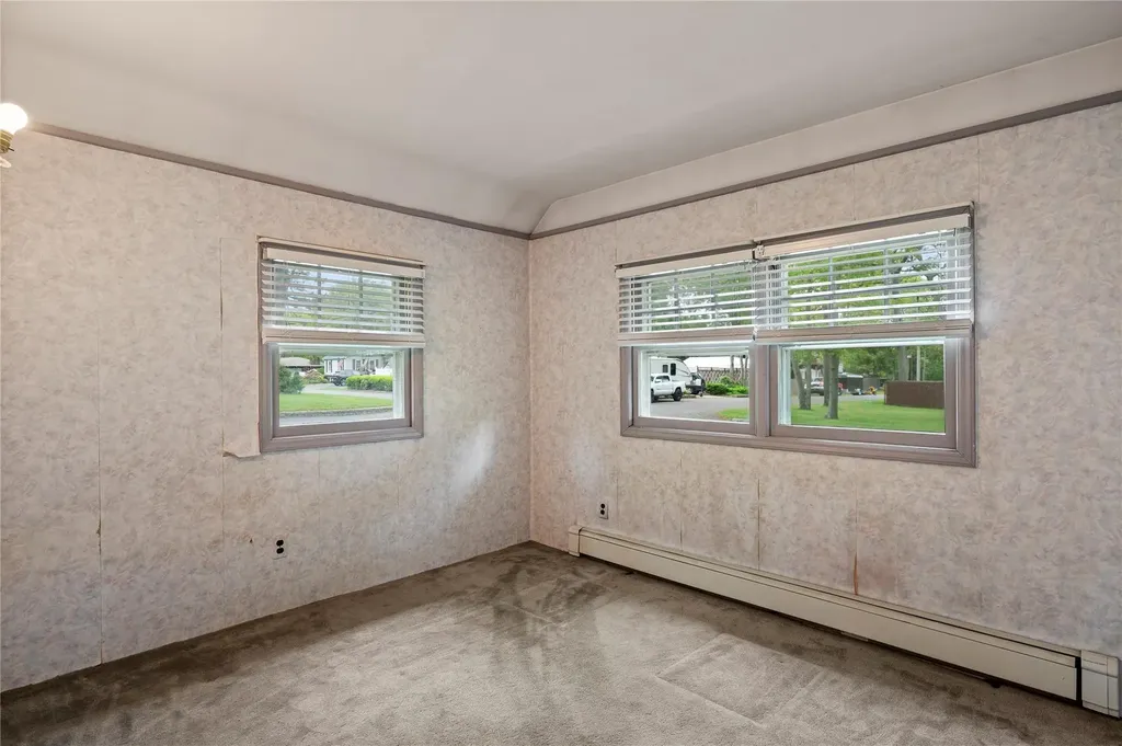 82 Seaside Avenue Patchogue NY 11772