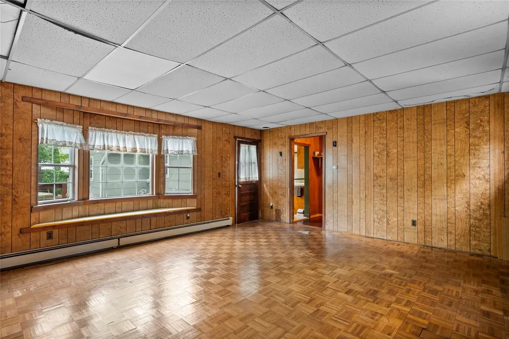 82 Seaside Avenue Patchogue NY 11772