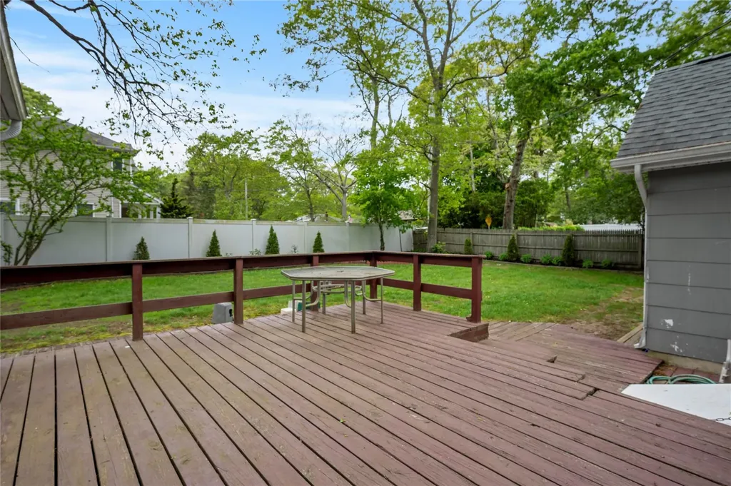 82 Seaside Avenue Patchogue NY 11772