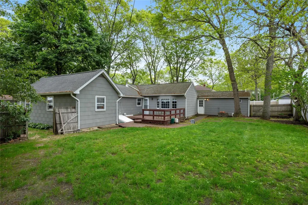 82 Seaside Avenue Patchogue NY 11772