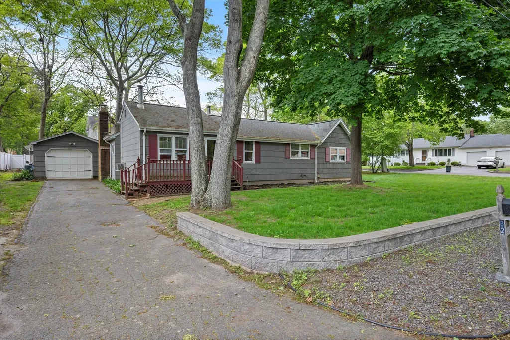 82 Seaside Avenue Patchogue NY 11772