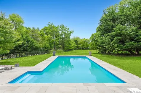 251 Sebonac Road Southampton NY 11968