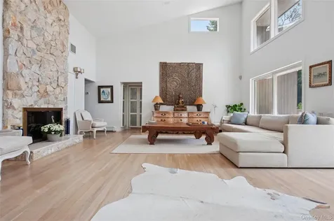 251 Sebonac Road Southampton NY 11968