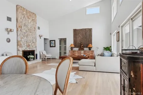 251 Sebonac Road Southampton NY 11968