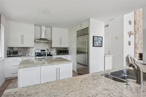 251 Sebonac Road Southampton NY 11968