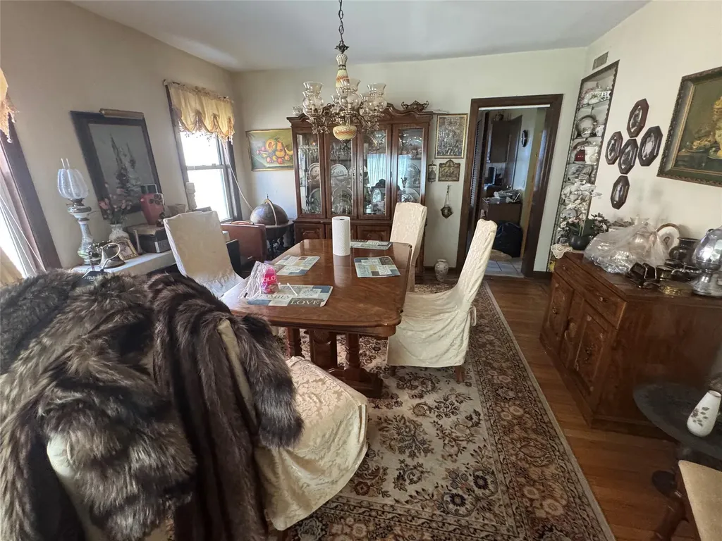 5307 65th Place Maspeth NY 11378