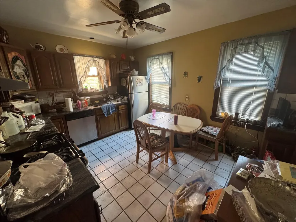 5307 65th Place Maspeth NY 11378