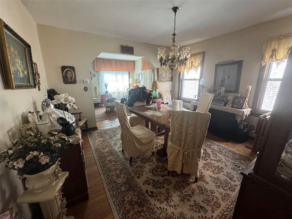 5307 65th Place Maspeth NY 11378