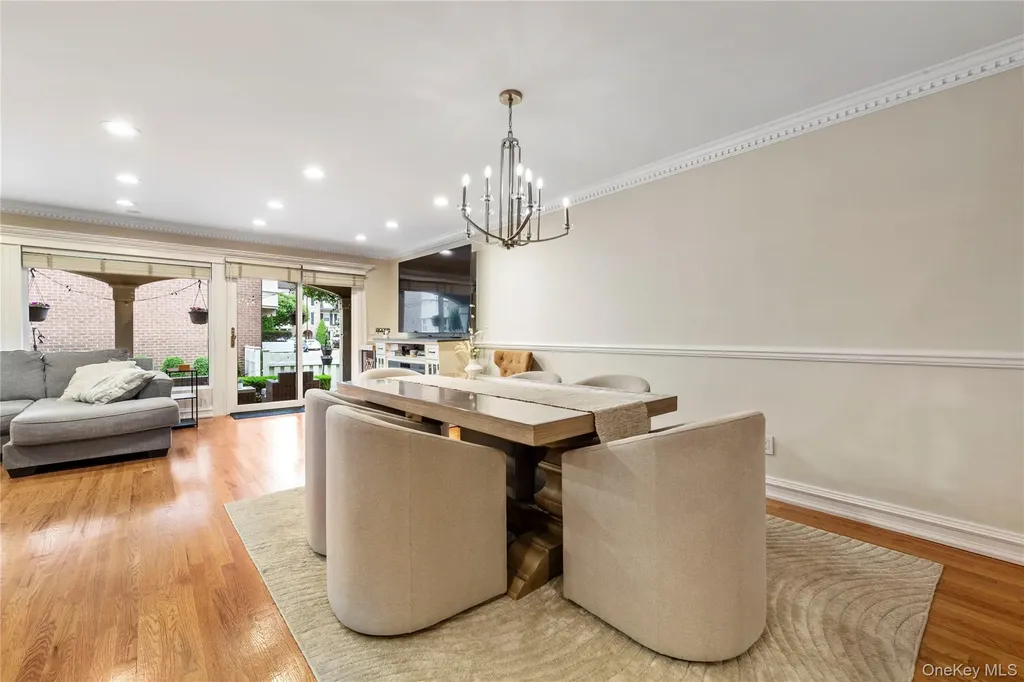 1229 Estates Lane Bayside NY 11360