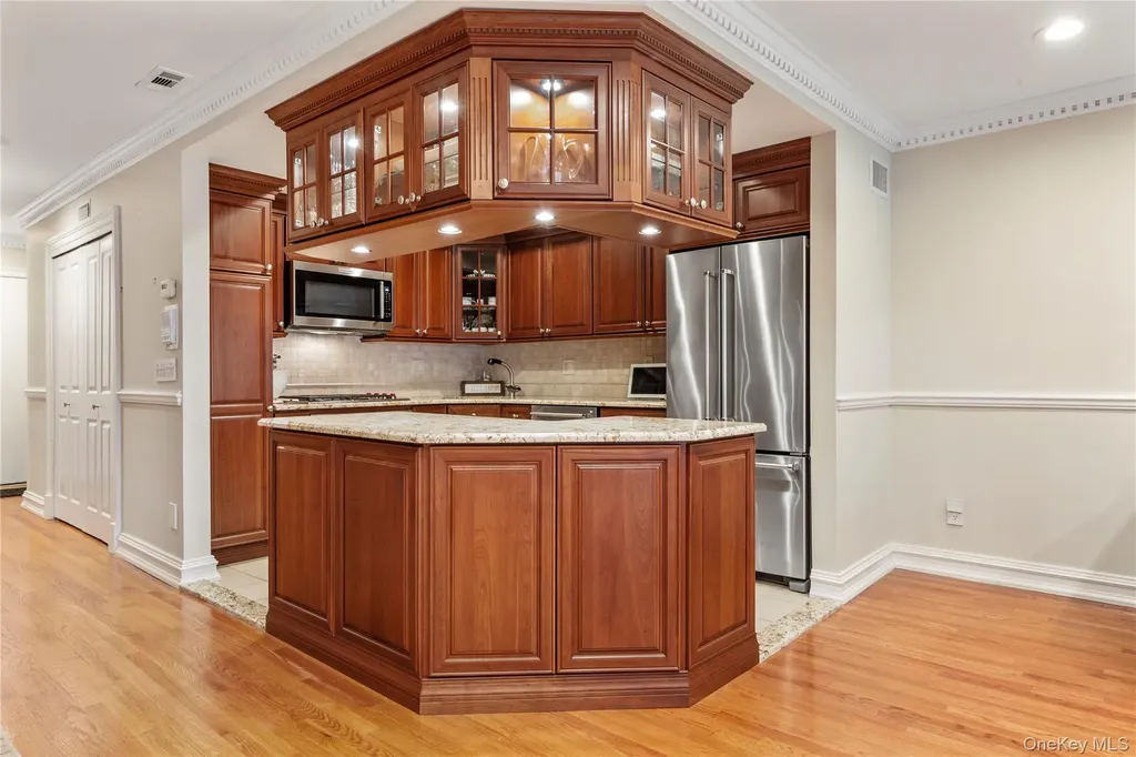 1229 Estates Lane Bayside NY 11360