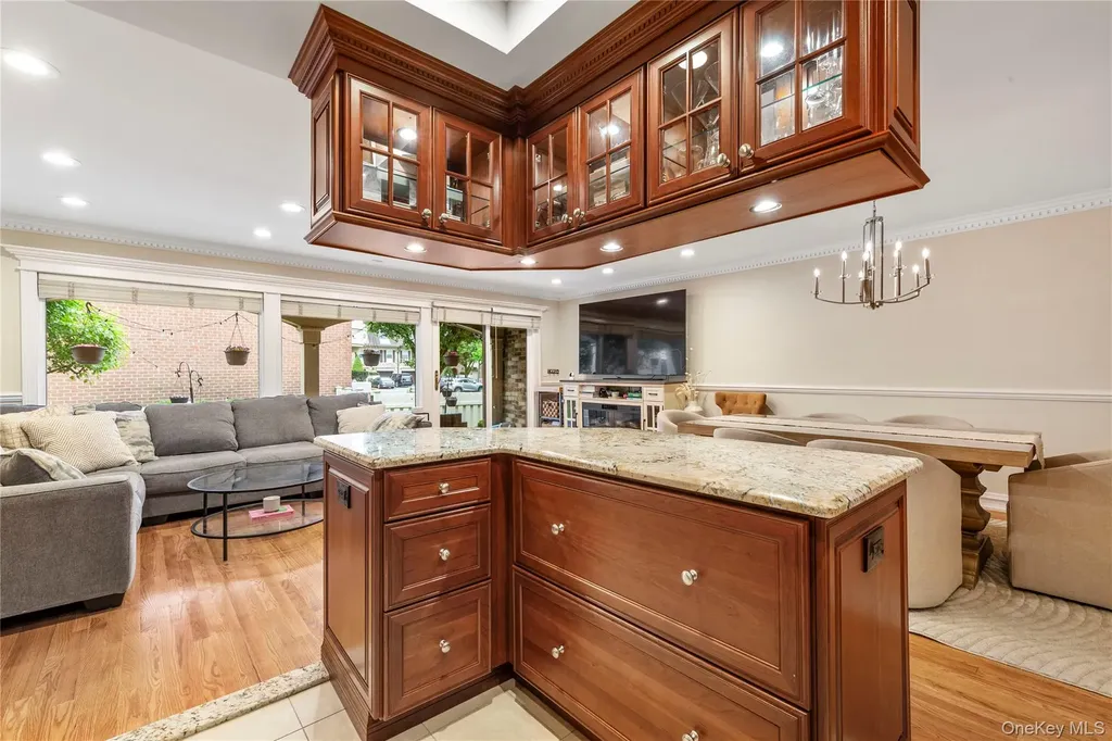 1229 Estates Lane Bayside NY 11360